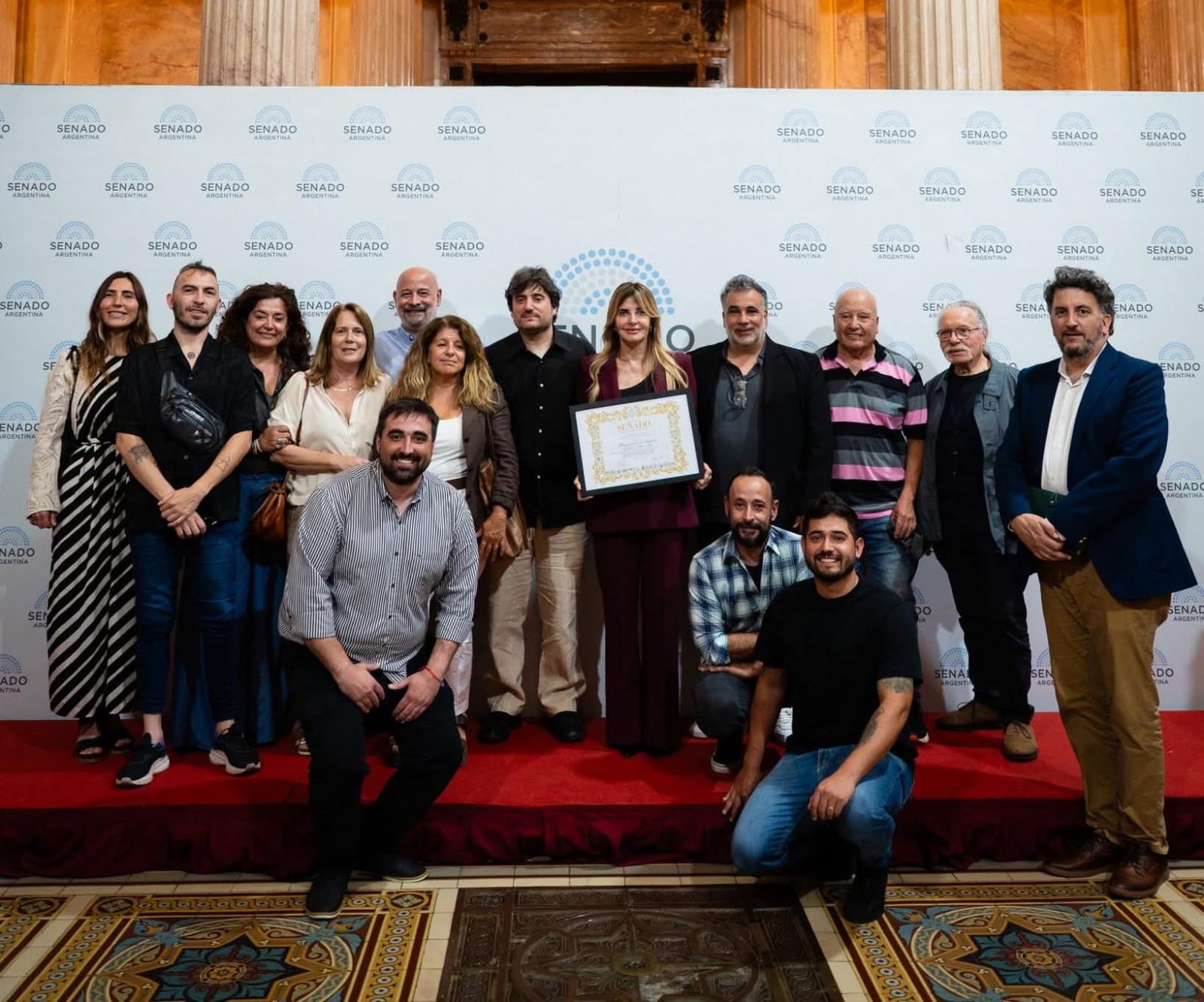 La comitiva de Ca&ntilde;uelas que particip&oacute; del acto
