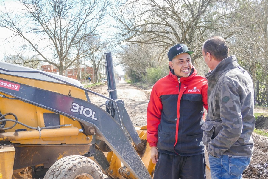 El intedente dialog&oacute; con la gente.