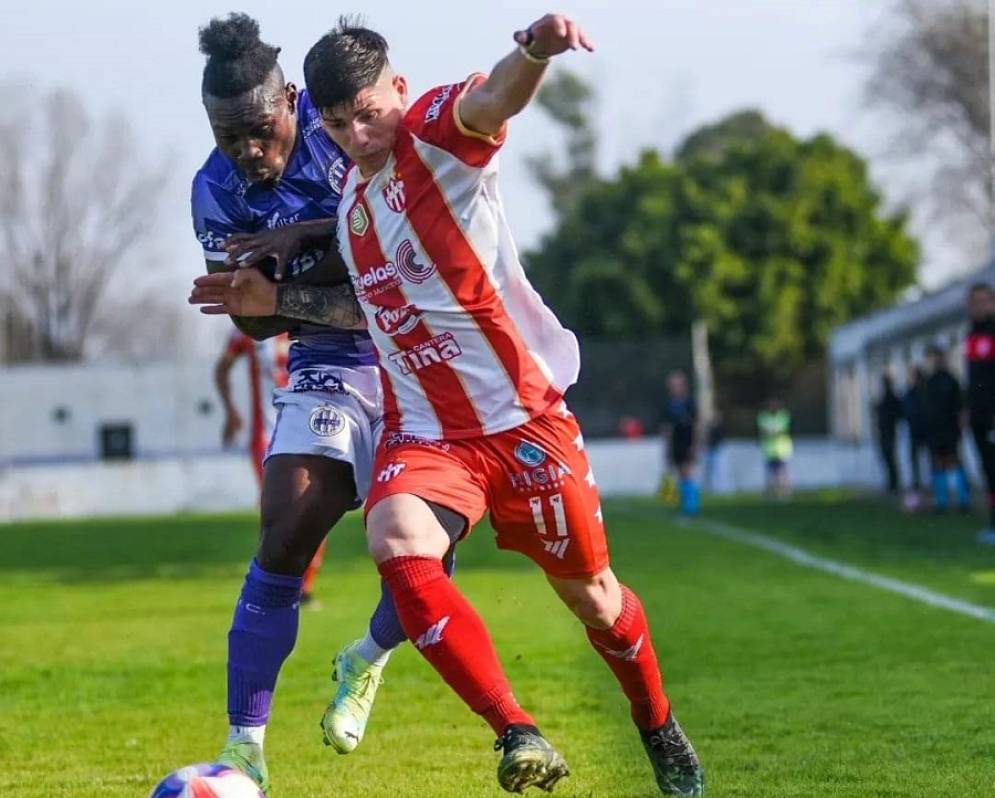 Guerrero jug&oacute; en la mitad de cancha. Ph: prensa CFC.