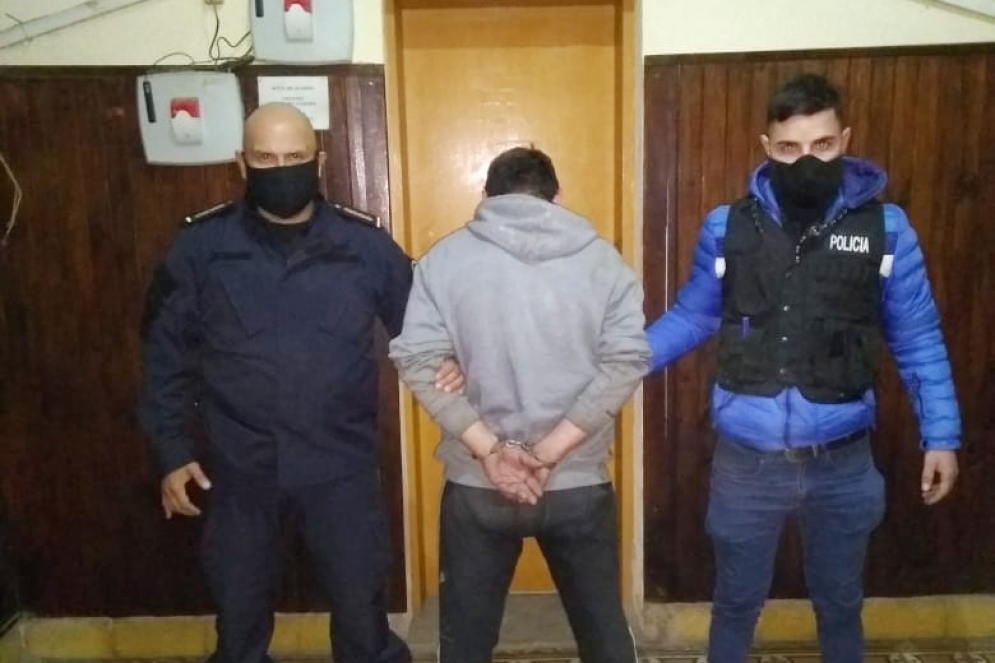 Ferreyra en la comisar&iacute;a de Ca&ntilde;uelas.