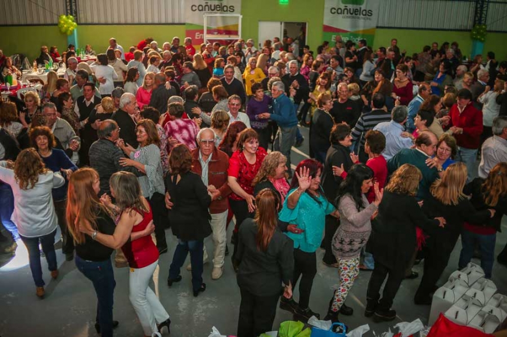 M&aacute;s de mil personas participaron del evento. 