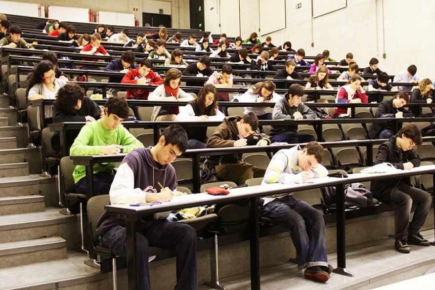 Charla informativa sobre la carrera de Licenciatura en Educaci&oacute;n