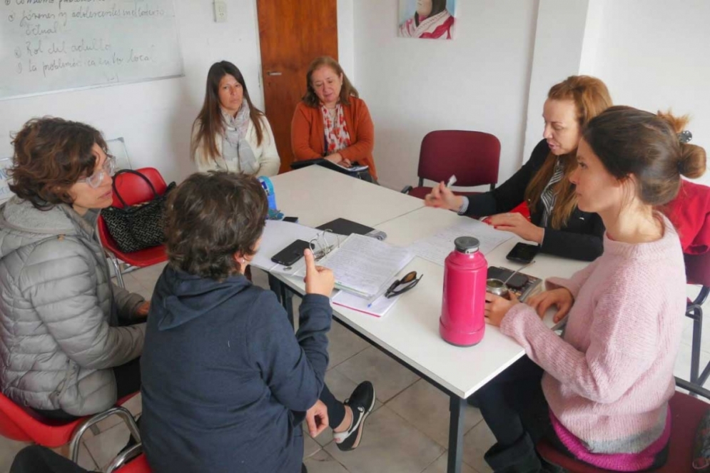 Algunas integrantes de la mesa de violencia durante una reuni&oacute;n tiempo atr&aacute;s. 
