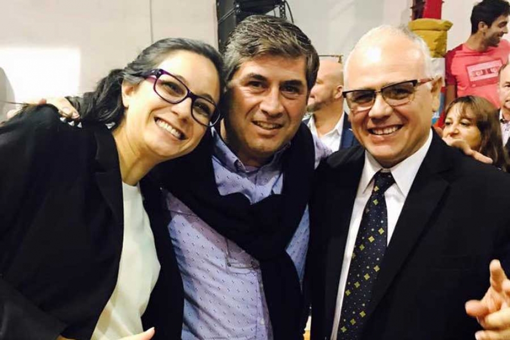 Endara (en el centro) junto a Ayel&eacute;n Rasquetti y Leonel V&aacute;squez en la apertura de sesiones. 