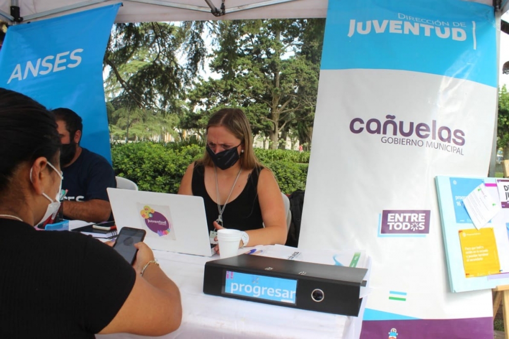 Planes Progresar para los j&oacute;venes de Ca&ntilde;uelas 