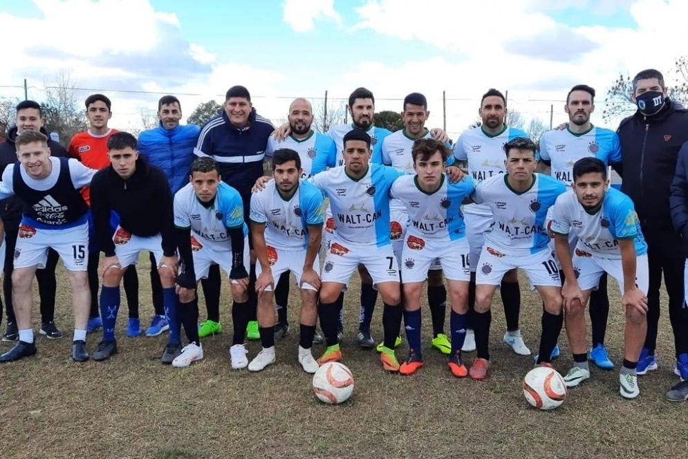 La Escuela festejo en el cl&aacute;sico. 