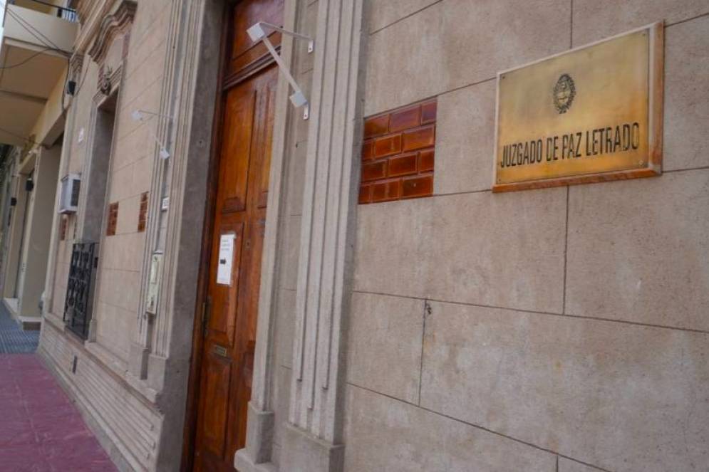 La postulaci&oacute;n se realiza por mail. 