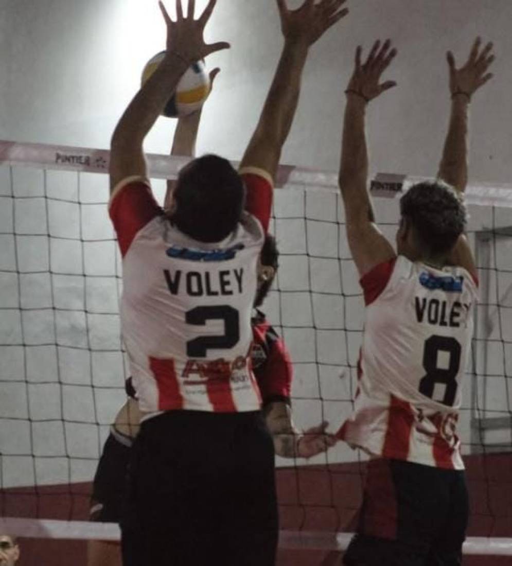 Las manos bien arriba.