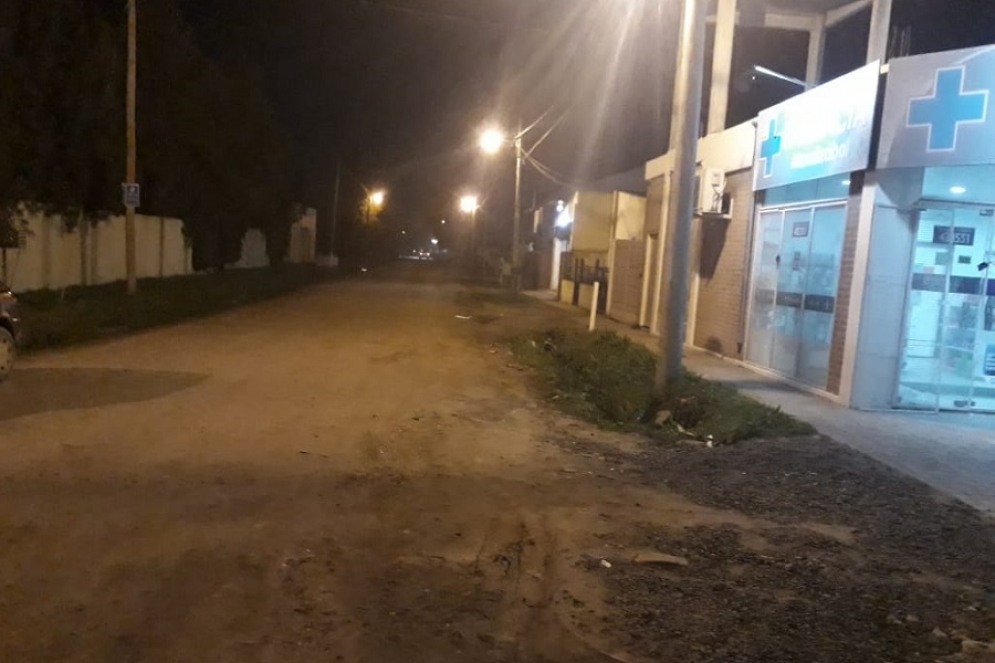 Las calles del Barrio la Ver&oacute;nica en la noche de este lunes. 