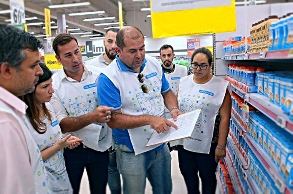 Fiscalizadores de la Municipalidad de Ca&ntilde;uelas recorrer&aacute;n las g&oacute;ndolas para reportar incumplimientos.