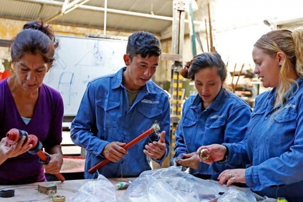 Convertir&aacute;n planes sociales en trabajo registrado.