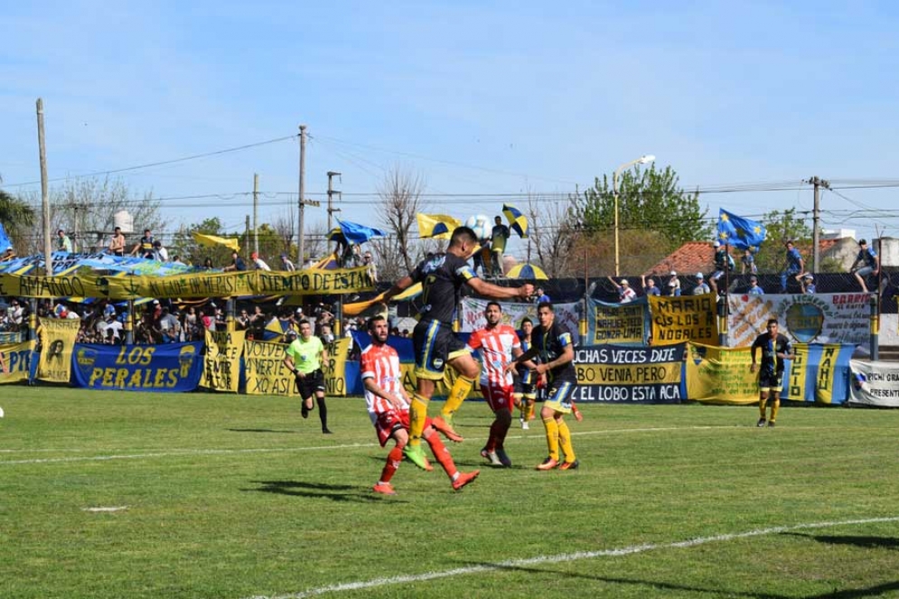 M&aacute;s de 800 personas acompa&ntilde;aron al local Alem este domingo. 