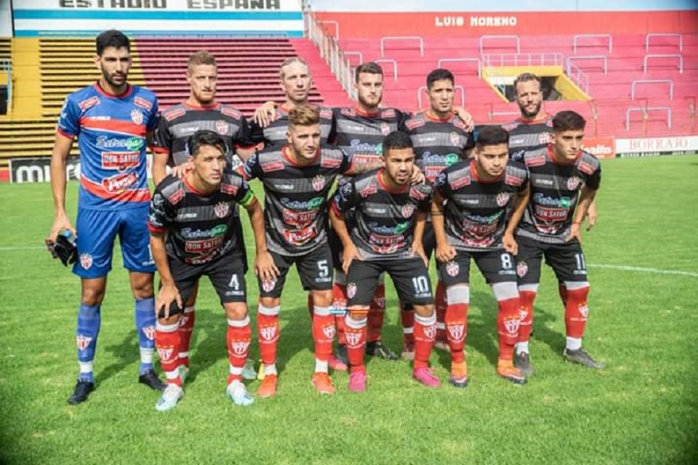 Jug&oacute; un equipo mixto. Ph: @MySImagenes.