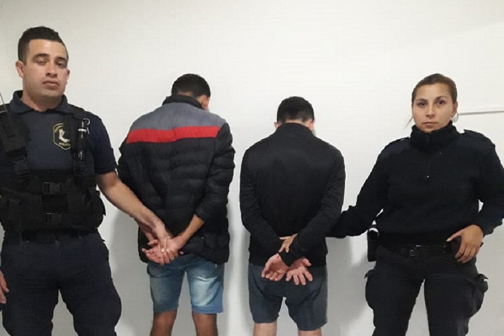 Los detenidos ya en la comisar&iacute;a. 