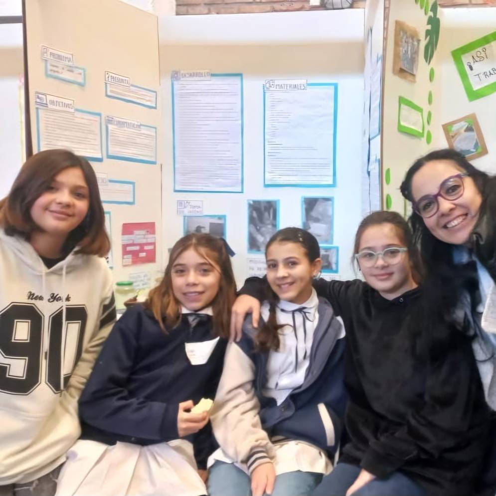 La sonrisa por la tarea cumplida.