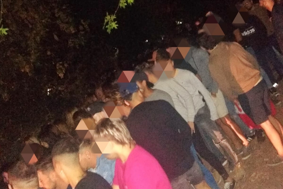 La polic&iacute;a irrumpi&oacute; en el quincho cerca de las 6 de la ma&ntilde;ana.