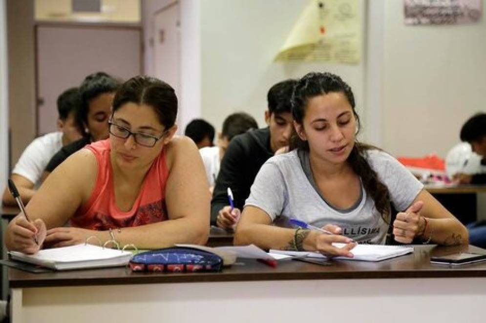 Por cada etapa, se pueden rendir tres materias. Desde el 19 de marzo al 18 de julio.