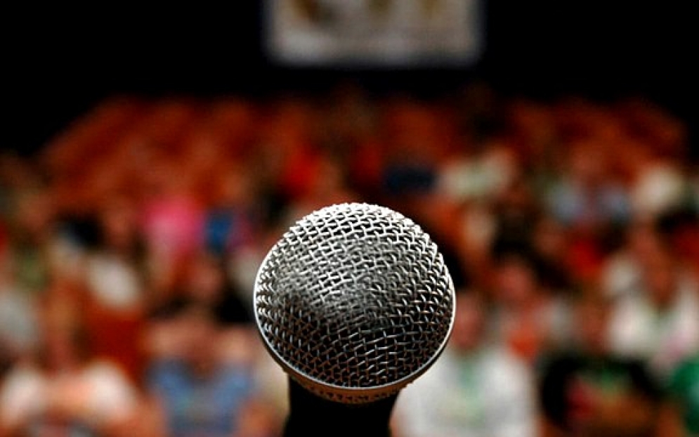 La acreditaci&oacute;n comienza a las 9 de la ma&ntilde;ana y el curso termina a las 20 horas.