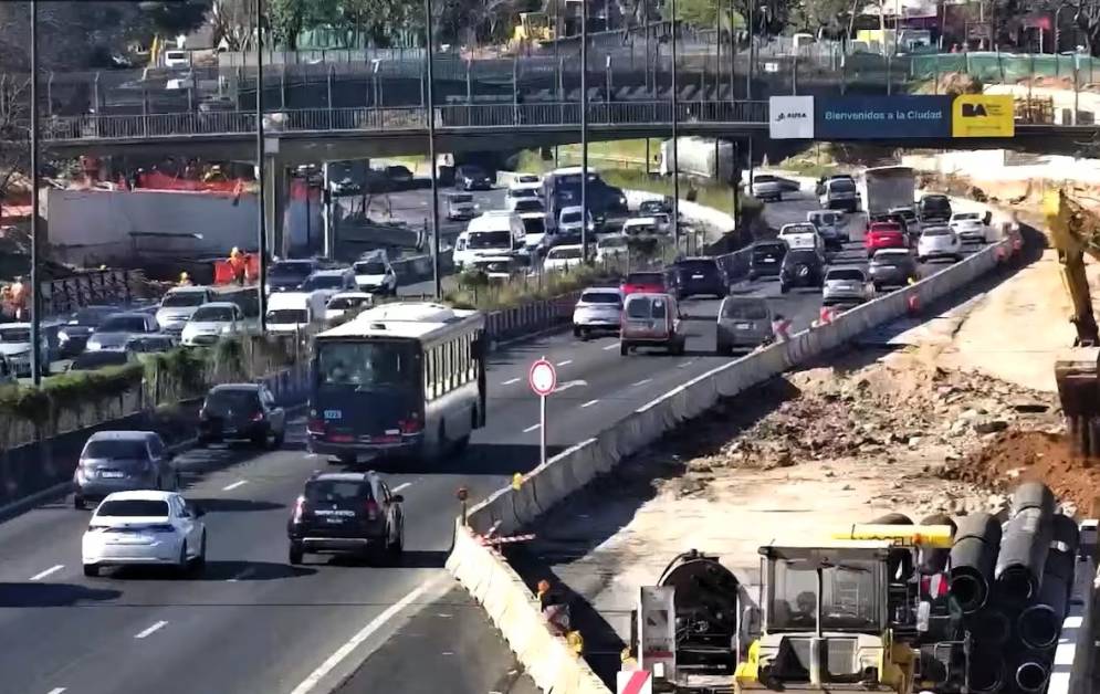 Colocar&aacute;n vigas que sostendr&aacute;n los nuevos puentes. 