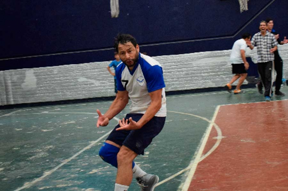 Diego "geta" Banegas festejando uno de los puntos de Santa Rosa. 