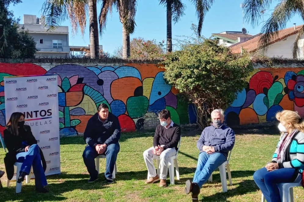 La cita fue en la Plazoleta "Carlos Vega".