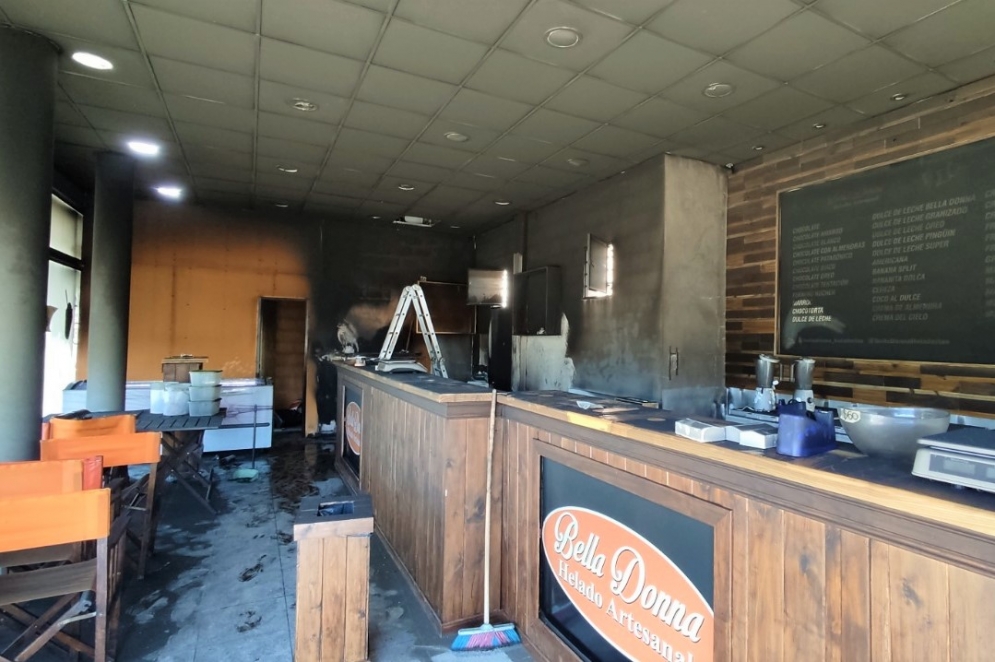 El sal&oacute;n de "Bella Donna" arruinado.