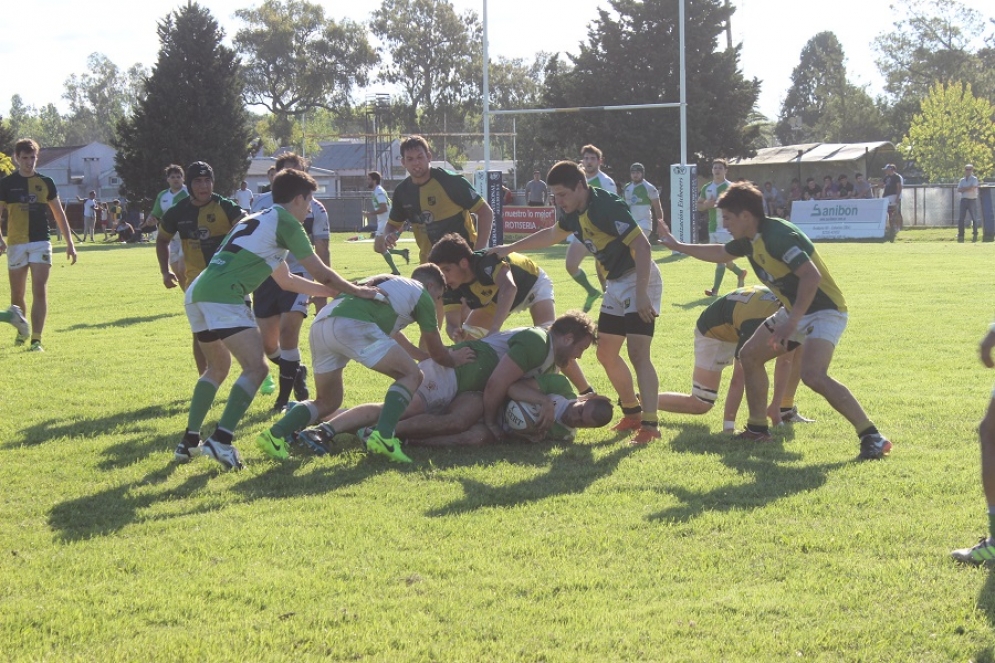 Las Ca&ntilde;as sigue prendido en los primeros puestos del campeonato. 