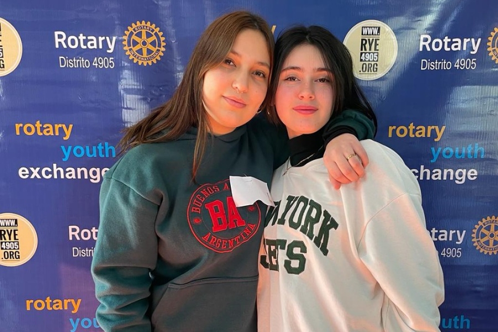 Fueron seleccionadas como estudiantes de intercambio y vivir&aacute;n en Europa por un a&ntilde;o. 