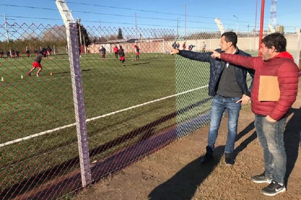 Este lunes visit&oacute; fugazmente nuestra ciudad. Fue recibido por el presidente albirrojo, Roncoli.