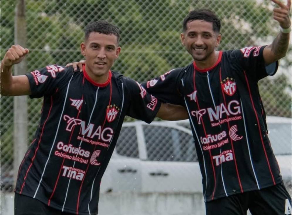 Soria y Centuri&oacute;n celebrando en la tarde&nbsp;sabatina.