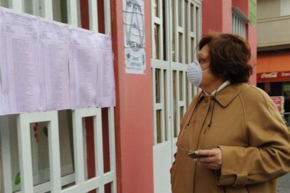 Los adultos y ancianos pasar&aacute;n al cuarto oscuro, sin esperar, hasta las 18.