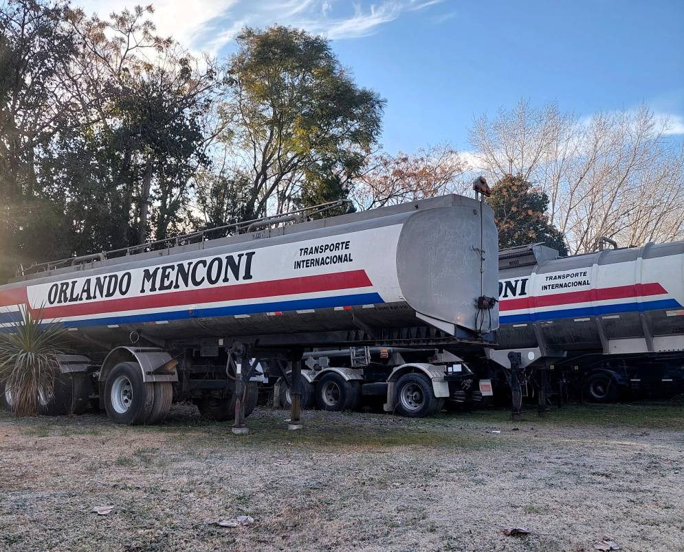 Los tanques, en la playa de San Mart&iacute;n y Larrea.
