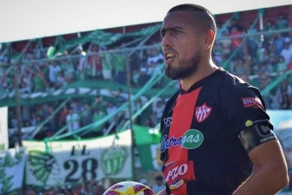 Capit&aacute;n "Chicho" defendiendo los colores del "tambero" en la C.