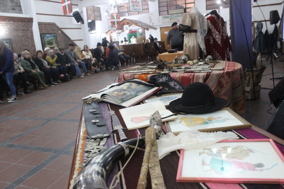 El p&uacute;blico que se acerc&oacute; pudo interactuar con los expositores.