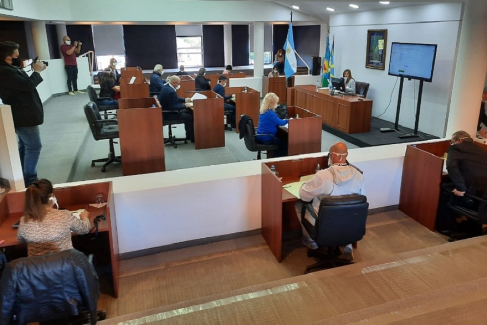 Dirigentes de JxC compartieron im&aacute;genes de la sesi&oacute;n del HCD de Ezeiza.