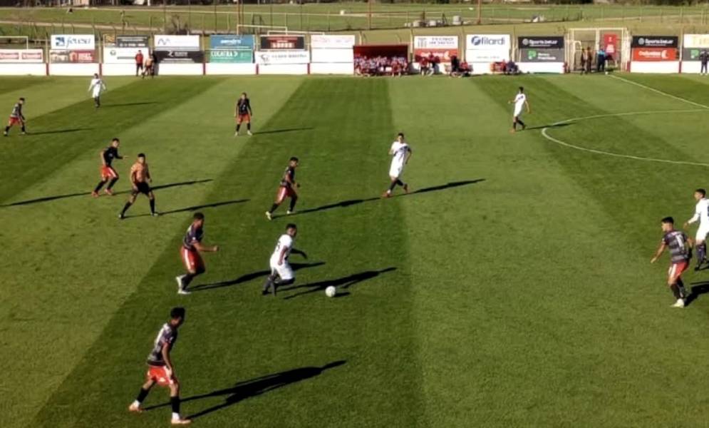 Lamadrid sigue puntero, CFC cuarto.
