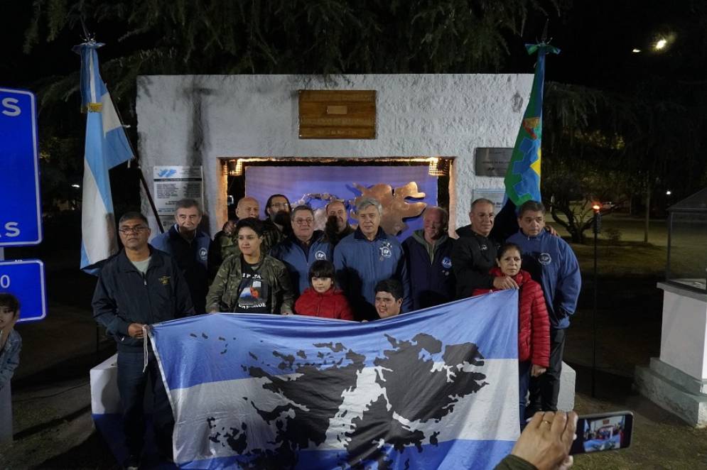 La ceremonia arranc&oacute; con una bendici&oacute;n.
