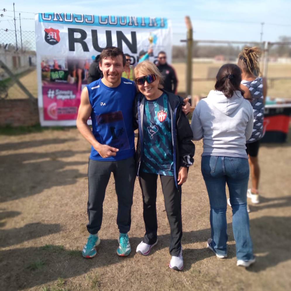 Buena cosecha ca&ntilde;uelense en la vecina localidad.