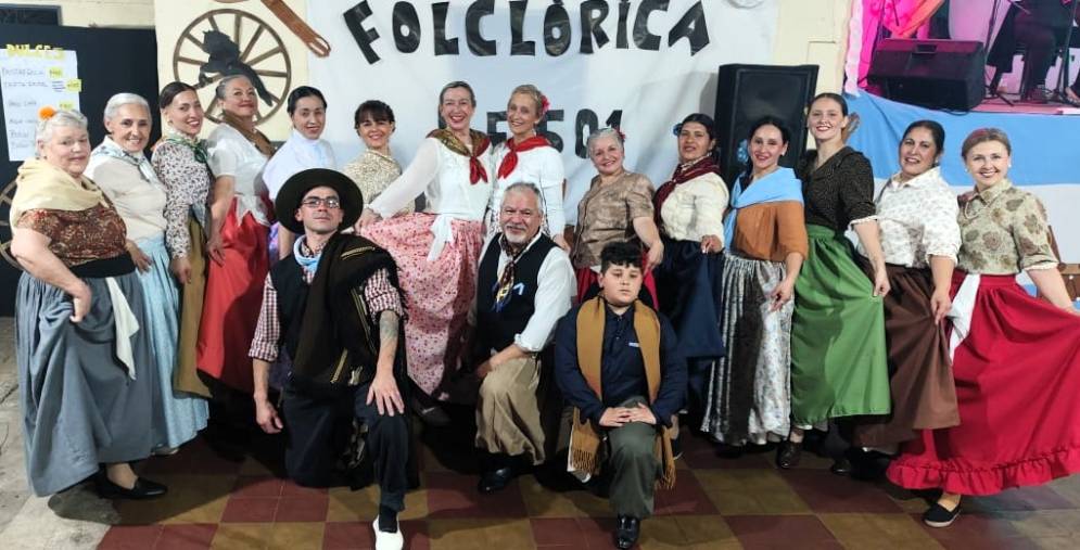 El grupo tiene en total 26 integrantes.