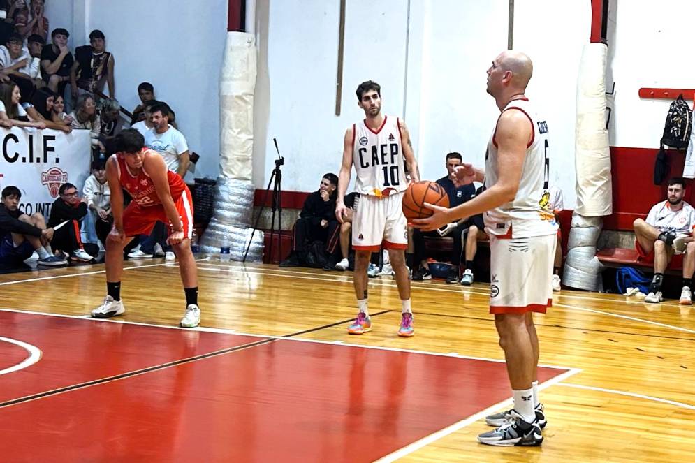 Hubo un buen marco de p&uacute;blico.