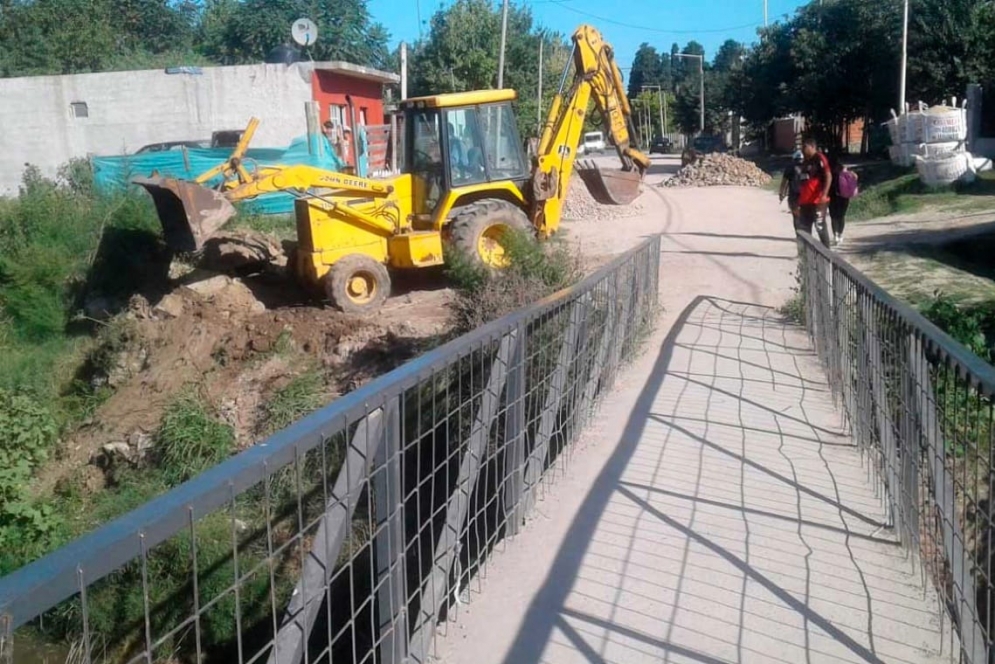 Puente de Arroyo Ca&ntilde;uelas 