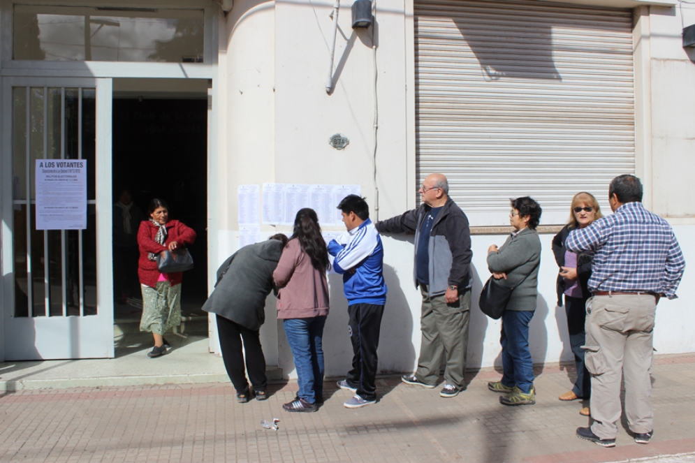 Iniciaron los comicios en Ca&ntilde;uelas