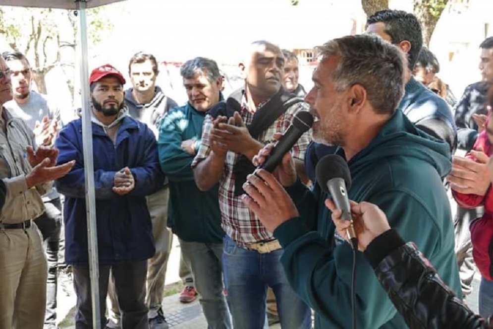 Daniel Su&aacute;rez marc&oacute; diferencias con el gobierno