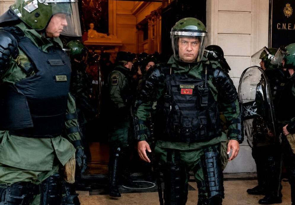 La Gendarmer&iacute;a reprimi&oacute; a cient&iacute;ficos.