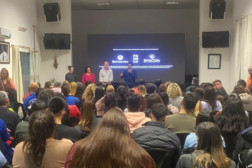 Tambi&eacute;n hubo participaci&oacute;n de funcionarios del distrito, y gremios. 