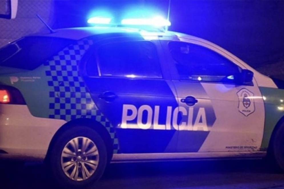 La polic&igrave;a analiza las c&aacute;maras de la zona para dar con el auto utilizado por los delincuentes.