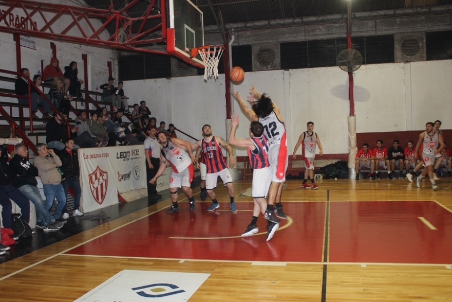 Ca&ntilde;uelas le gan&oacute; 63-57 a San Lorenzo