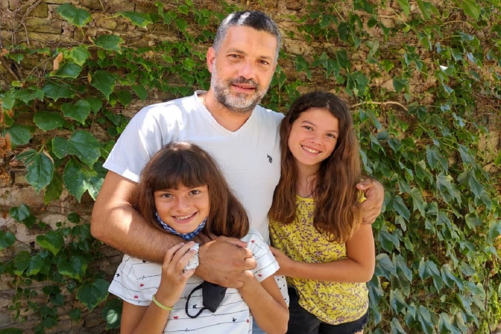 Garz&oacute;n visit&oacute; NacPop acompa&ntilde;ado de sus hijas.
