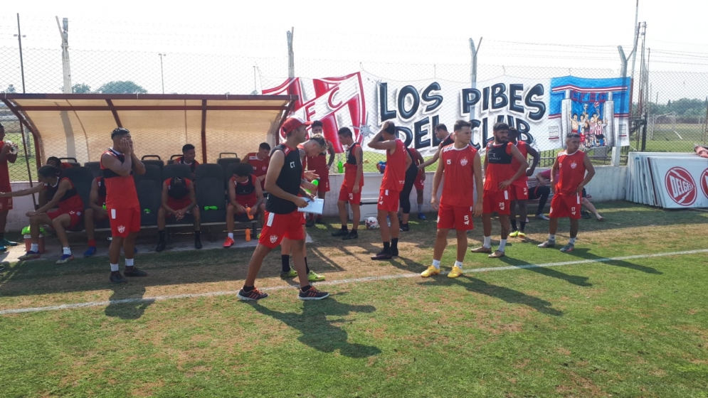Se jug&oacute; con una temperatura agobiante.