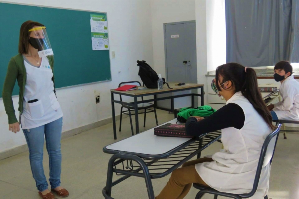 Habr&aacute; que conservar dos metros de distancia entre el docente y los alumnos, y un metro y medio los estudiantes entre s&iacute;.